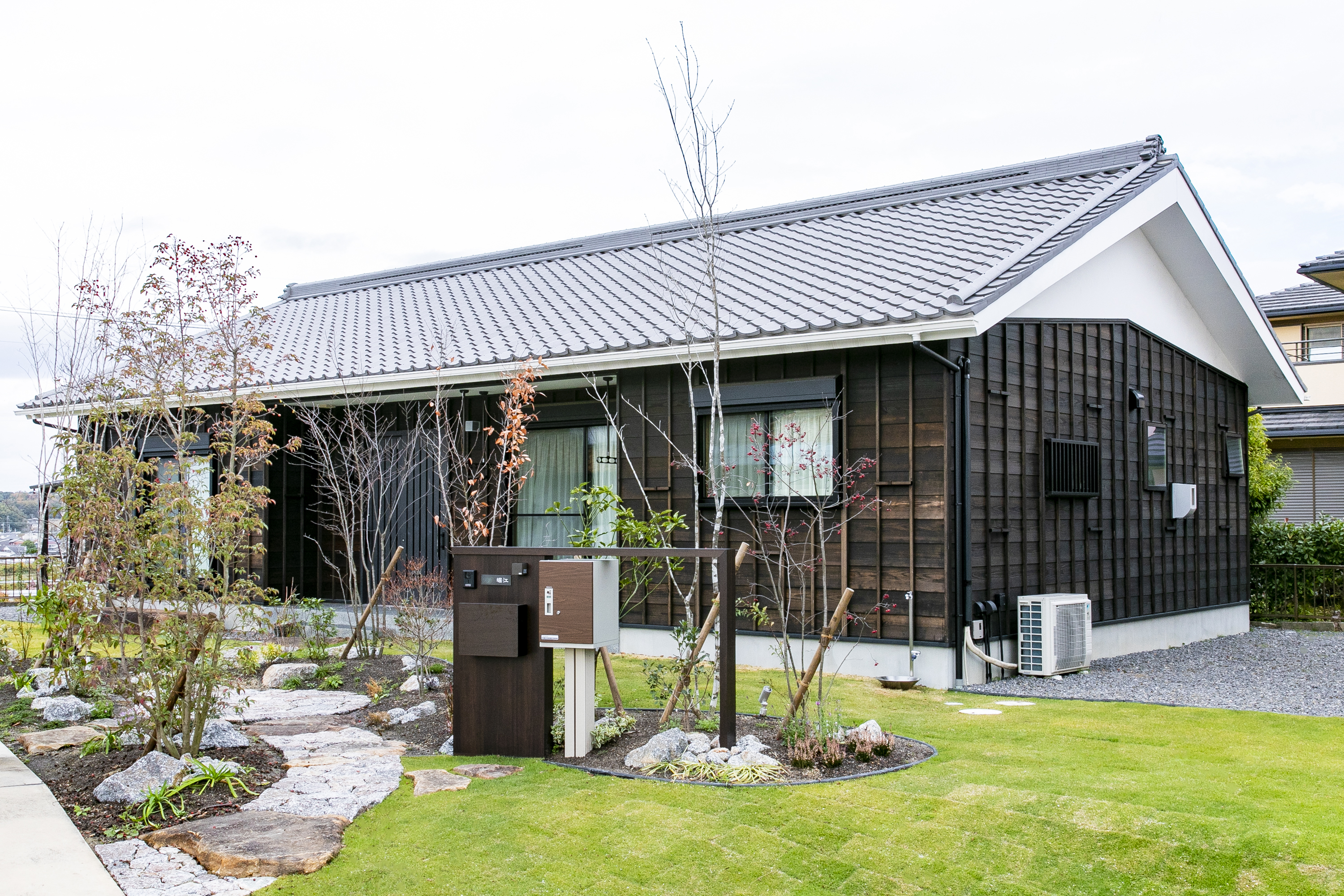 構造体総ヒノキ手刻み荒壁自然素材の家 画像